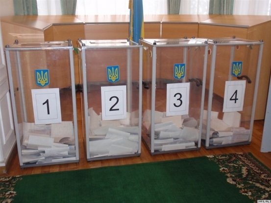 На Донетчине и Луганщине работает более тысячи избирательных участков