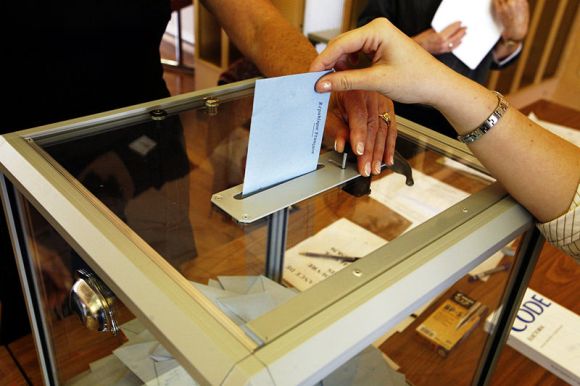 В Сумах несоответствие количества бюллетеней с количеством избирателей. ВИДЕО