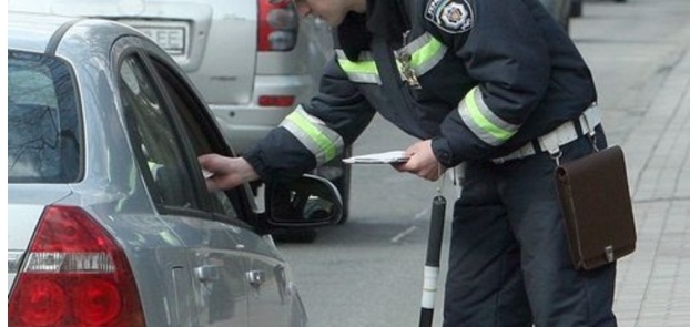 За три дня сотрудники ГАИ зафиксировали 17 фактов попыток дачи взятки