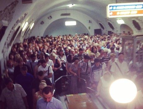 В Москве поезд метро сошел с рельсов: Около 50 человек пострадали