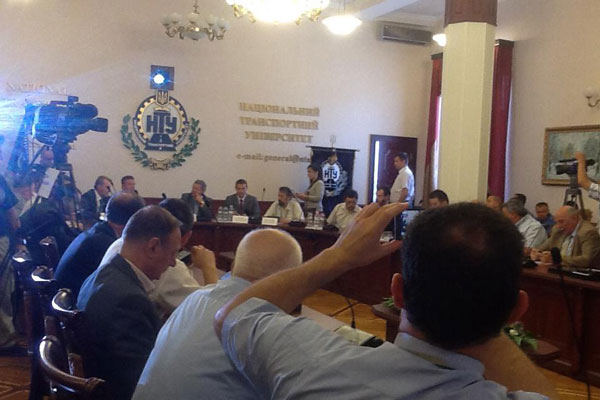 В Киеве состоялся Общенациональный форум по безопасности дорожного движения. ВИДЕО