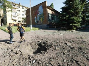 Войска АТО обеспечивают "зеленый коридор" для выхода мирного населения Луганска