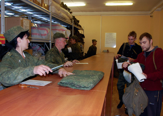В Западном военном округе РФ для граждан, пребывающих в запасе, объявлен военный сбор