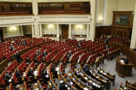 Турчинов поручил аппарату парламента обнародовать декларации всех нардепов