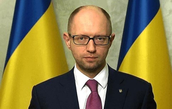 Яценюк считает, что Украина может сама обеспечить гуманитарной помощью пострадавшие регионы. ВИДЕО