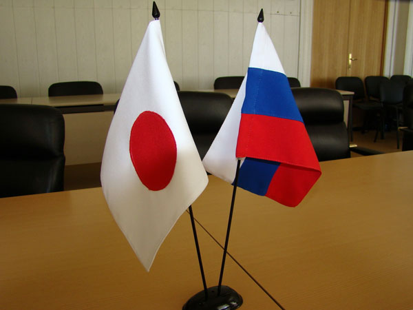 Россия ответила "черным списком" на санкции Японии