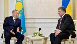 Президент Украины провел встречу с Президентом Казахстана