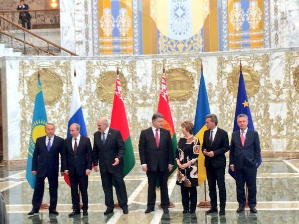 Порошенко рассказал о результатах встречи в Минске
