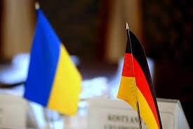 Германия поставит в Украину товары первой необходимости и сборные дома