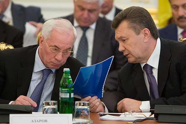 ГПУ расследует незаконное внесение Януковичем и Азаровым изменений в государственный бюджет