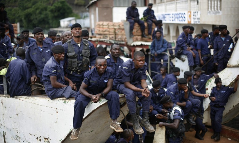 В Конго из-за вооруженного нападения на тюрьму сбежали 370 заключенных