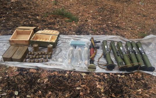 В лесополосе боевики "ЛНР" обустроили тайник с оружем для срыва выборов
