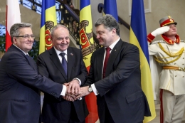 Петр Порошенко: При поддержке Польши Молдова и Украина продолжат движение в ЕС