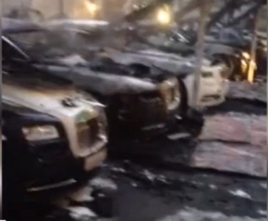 В центре Москвы сгорели элитные автомобили на общую стоимость более 150 млн рублей