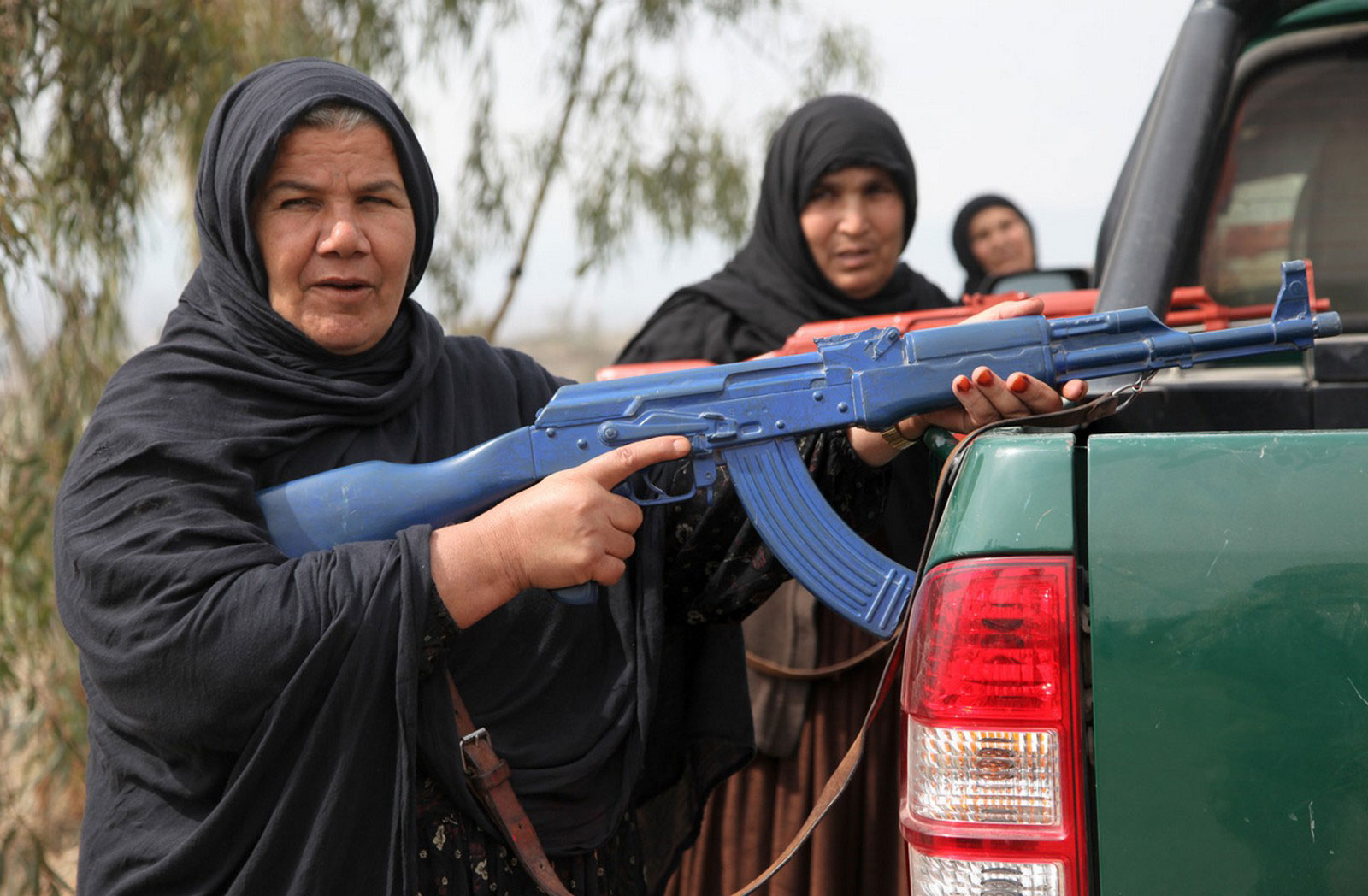 В Афганистане мать, сестра и жена отомстили талибам за смерть родственника
