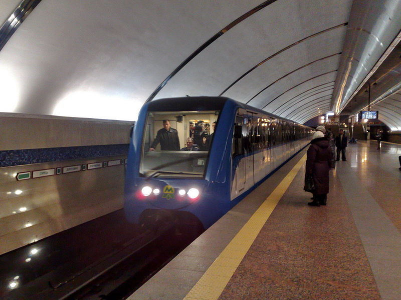 В киевском метрополитене стартовала работа по установке Wi-Fi и камер видеонаблюдения