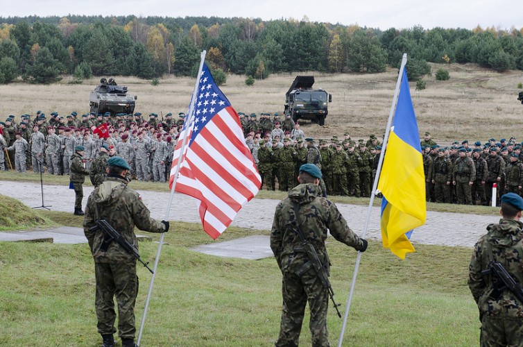 Президенту США направлен законопроект о выделении военной помощи Украине