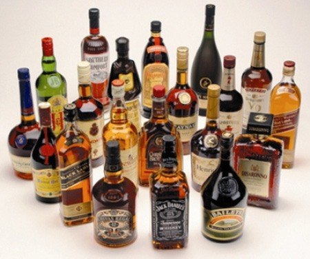 За продажу алкоголя несовершеннолетним увеличат штрафы. ВИДЕО