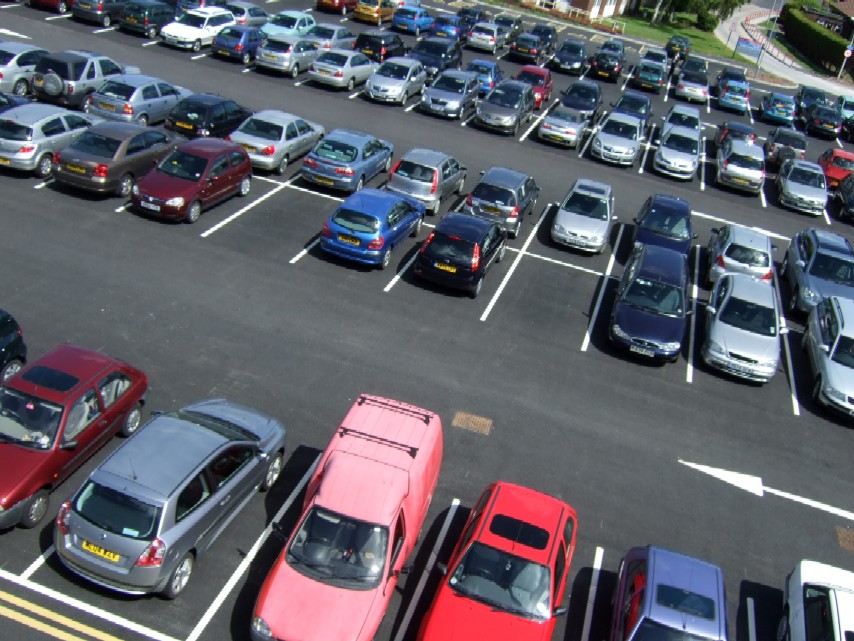 В Фискальной службе разъяснили нюансы относительно сбора за парковочные места
