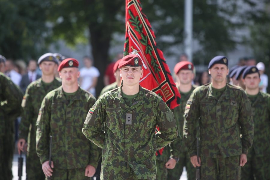 В Литве граждан обязали выполнять приказы военнослужащих 