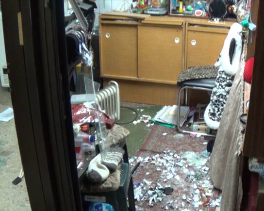 В Киевской области вооруженные грабители похитили из ювелирного магазина украшения на 1 млн гривен. ВИДЕО