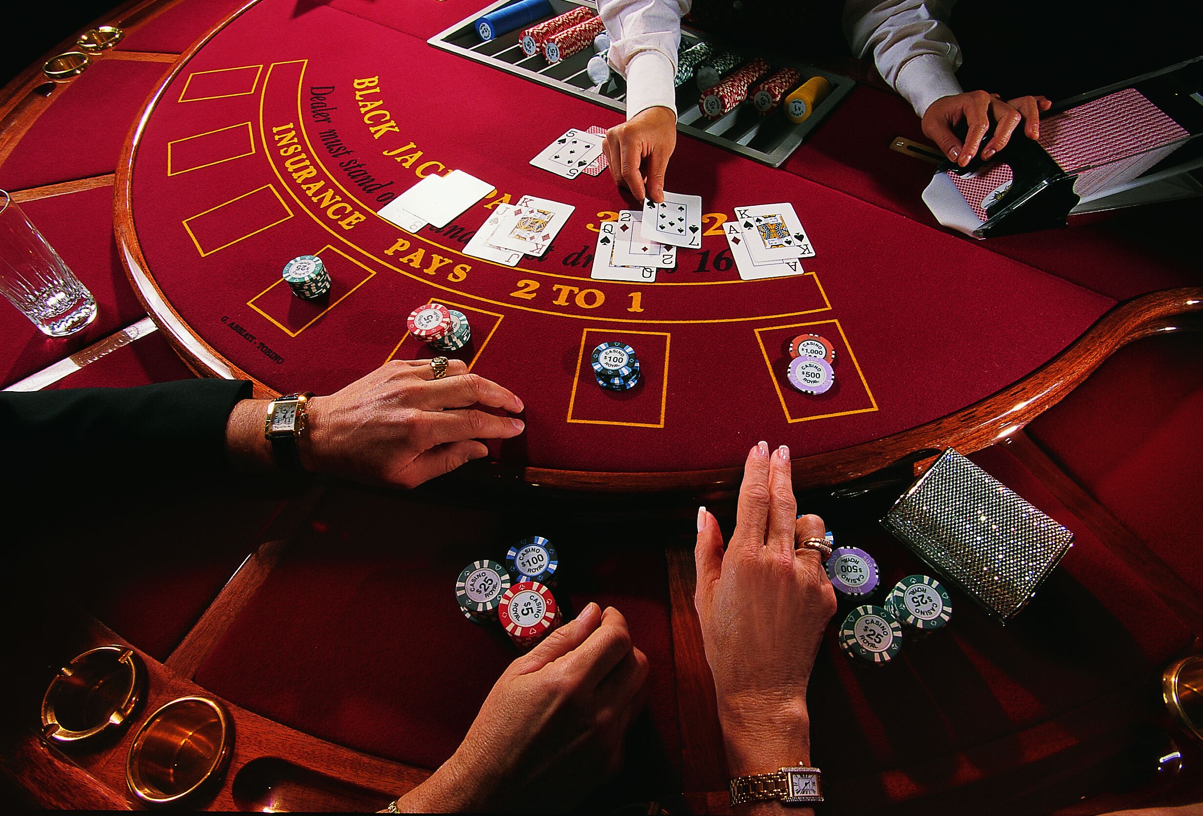 Кабмин предлагает легализовать казино. ВИДЕО