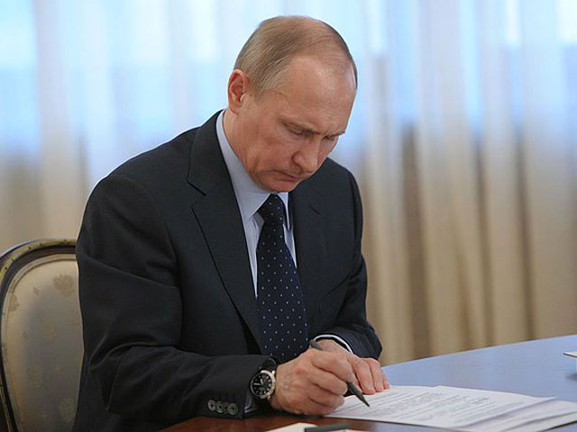 Путин подписал закон, закрепляющий надзорные полномочия прокуратуры в отношении СКР