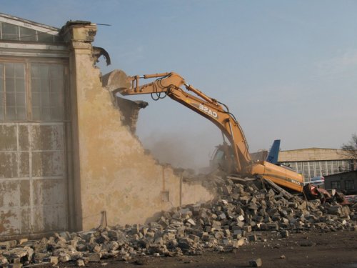 Со следующего года столичные власти будут сносить незаконные застройки