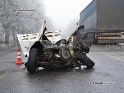 В Винницкой области после столкновения с Volkswagen ВАЗ разорвало на части