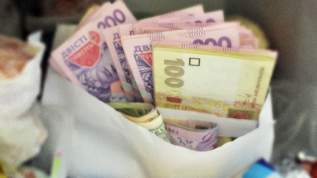 Минфин обещает удержать курс гривны на уровне 17 UAH/USD