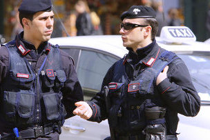 За один день в Италии арестовали свыше 100 членов мафии. ВИДЕО