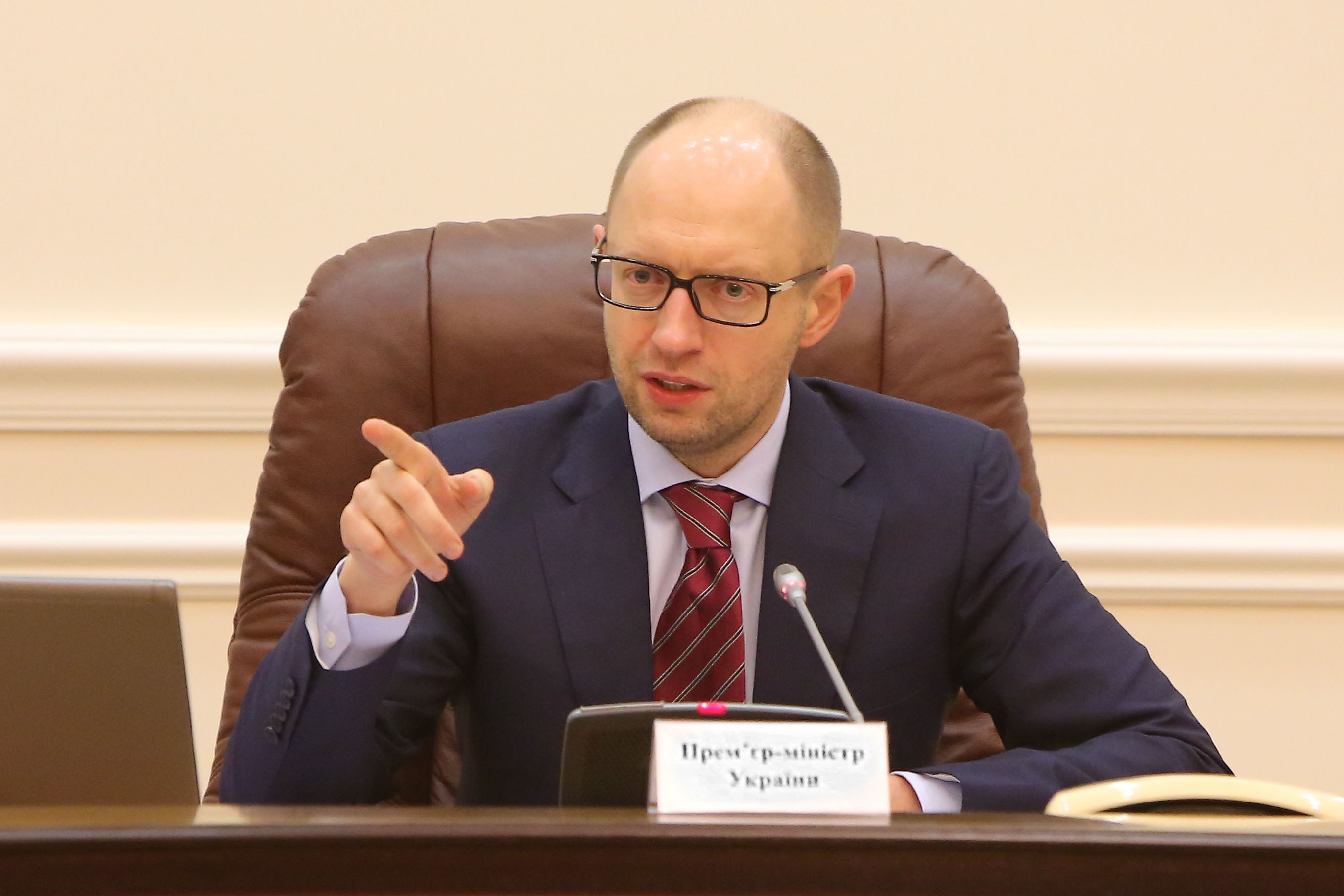 Премьер-министр предлагает реформировать КМУ. ВИДЕО