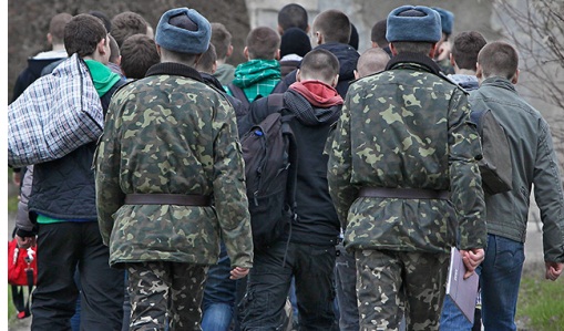 Мобилизованные украинцы разрешение на выезд за границу должны получать в военкоматах
