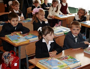 В киевских школах будут внимательно следить за тем, куда идут благотворительных взносы. ВИДЕО