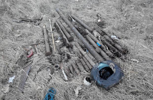 В Луганской области СБУ обезвредила 5 схронов боевиков с оружием и взрывчаткой