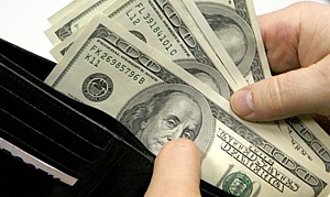 Нацбанк снова разрешил банкам покупать иностранную валюту по поручению клиентов