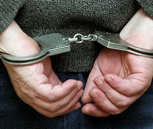 Мужчине грозит до 7 лет лишения свободы за вовлечение несовершеннолетнего в преступную деятельность