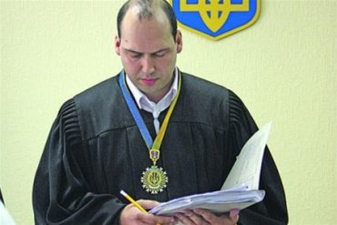 Суд отклонил представление прокуратуры об избрании меры пресечения судье Вовку