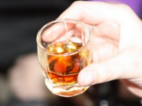 Для военнослужащих усилена ответственность за употребление алкоголя в зоне АТО