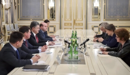 Президент Украины и заместитель Генсекретаря ООН обсудили вопрос направлении миротворцев на Донбасс