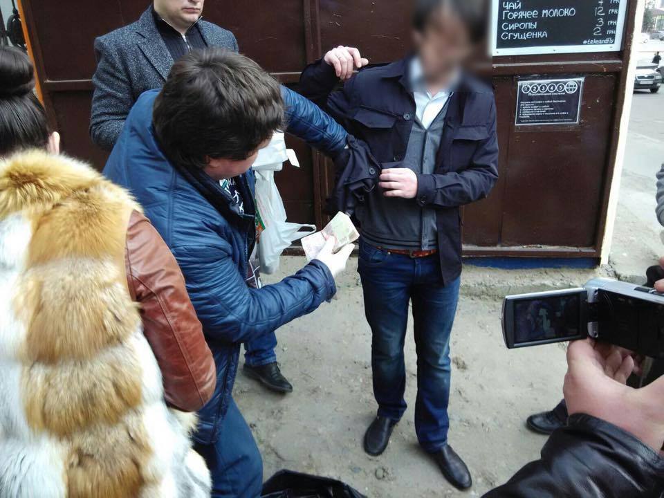 Милиция разоблачила во взяточничестве чиновников Харьковского горсовета