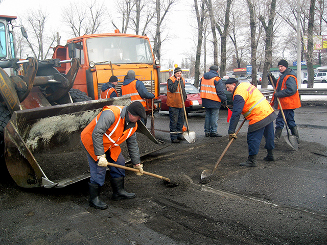 "Киевавтодор" разработает программу ремонта дорог на последующие 5 лет