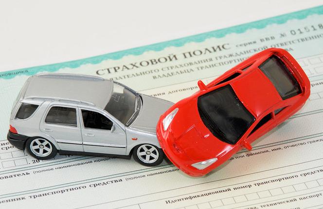 В Киеве эксперт страховой компании требовал взятку у автовладельца