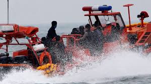 ЧП: у берегов Ливии перевернулось судно с мигрантами