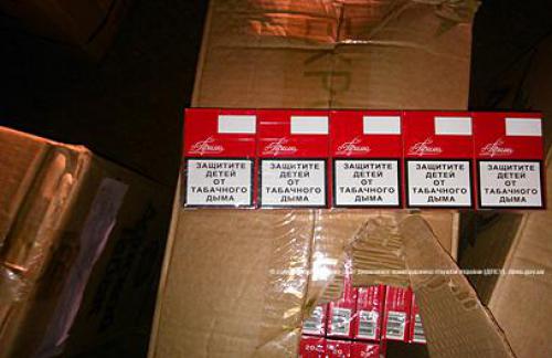 На границе обнаружили почти полтысячи пачек контрабандных сигарет