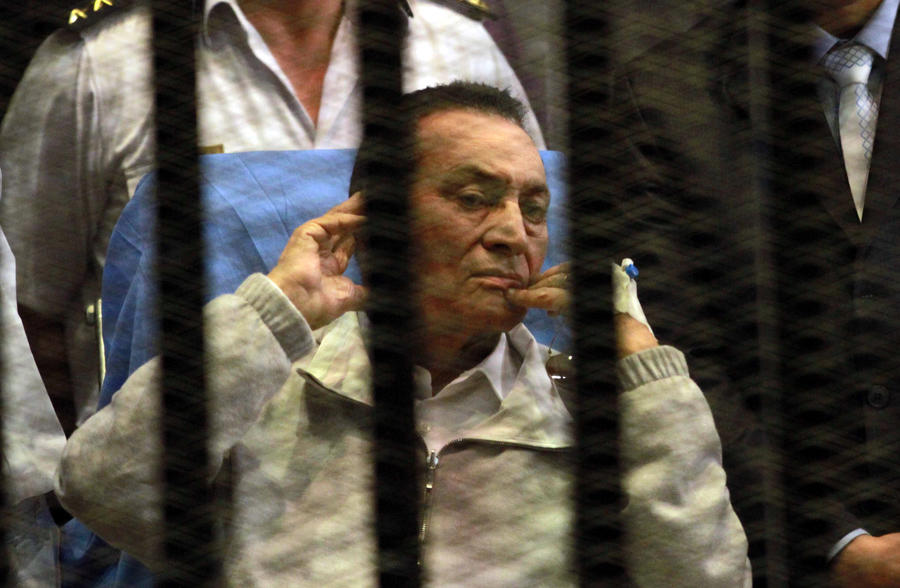 За присвоение чужого имущества экс-президент Египта получил 3 года тюрьмы
