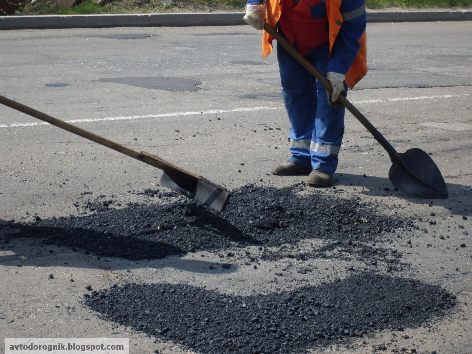 ВР приняла закон о софинансировании ремонта и содержания дорог государственного значения