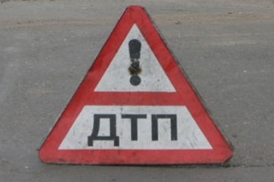 В Киеве автомобиль на большой скорости сбил пешехода, от удара мужчине оторвало ноги