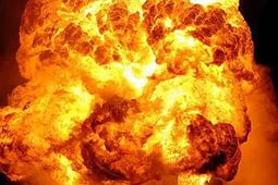 Ночной взрыв в Кривом Роге: погиб мужчина, еще двое ранены
