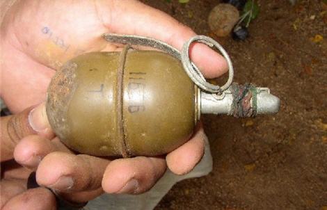 В Киеве возле детской площадки мальчик нашел гранату